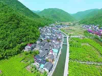 【藝萃】重返鄉(xiāng)土，“建筑界諾獎”獲得者將民居改得這么美！