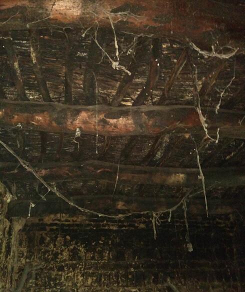 農(nóng)村僅存的土房子(圖5)