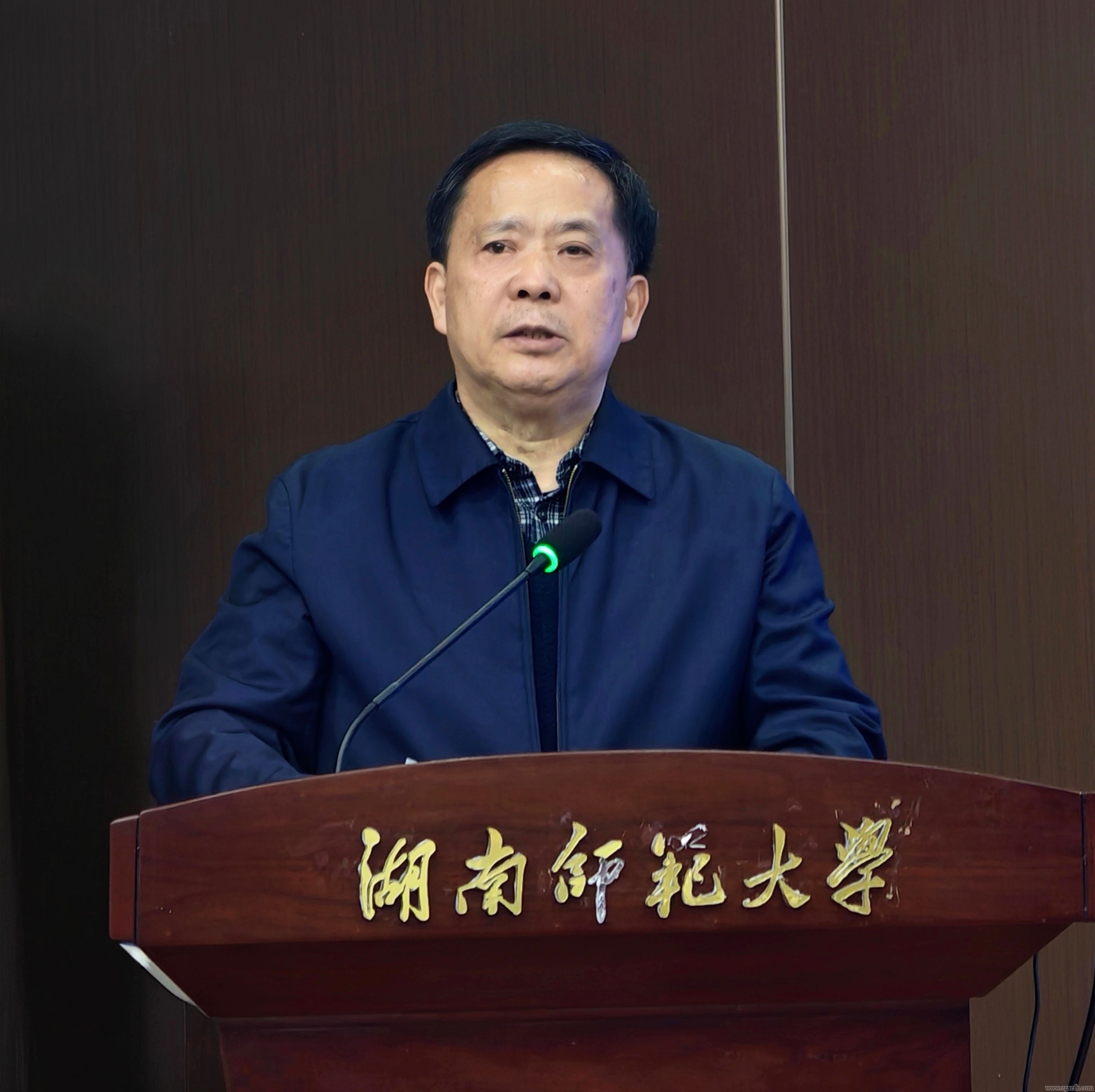 《鄉(xiāng)村振興藍(lán)皮書·湖南鄉(xiāng)村振興報告(2025)》發(fā)布會在長沙舉行(圖5) 劉宗林.jpg