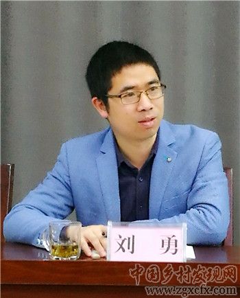 湖南師大鄉(xiāng)研院舉行2021年中央一號文件學(xué)習(xí)座談會(圖17)